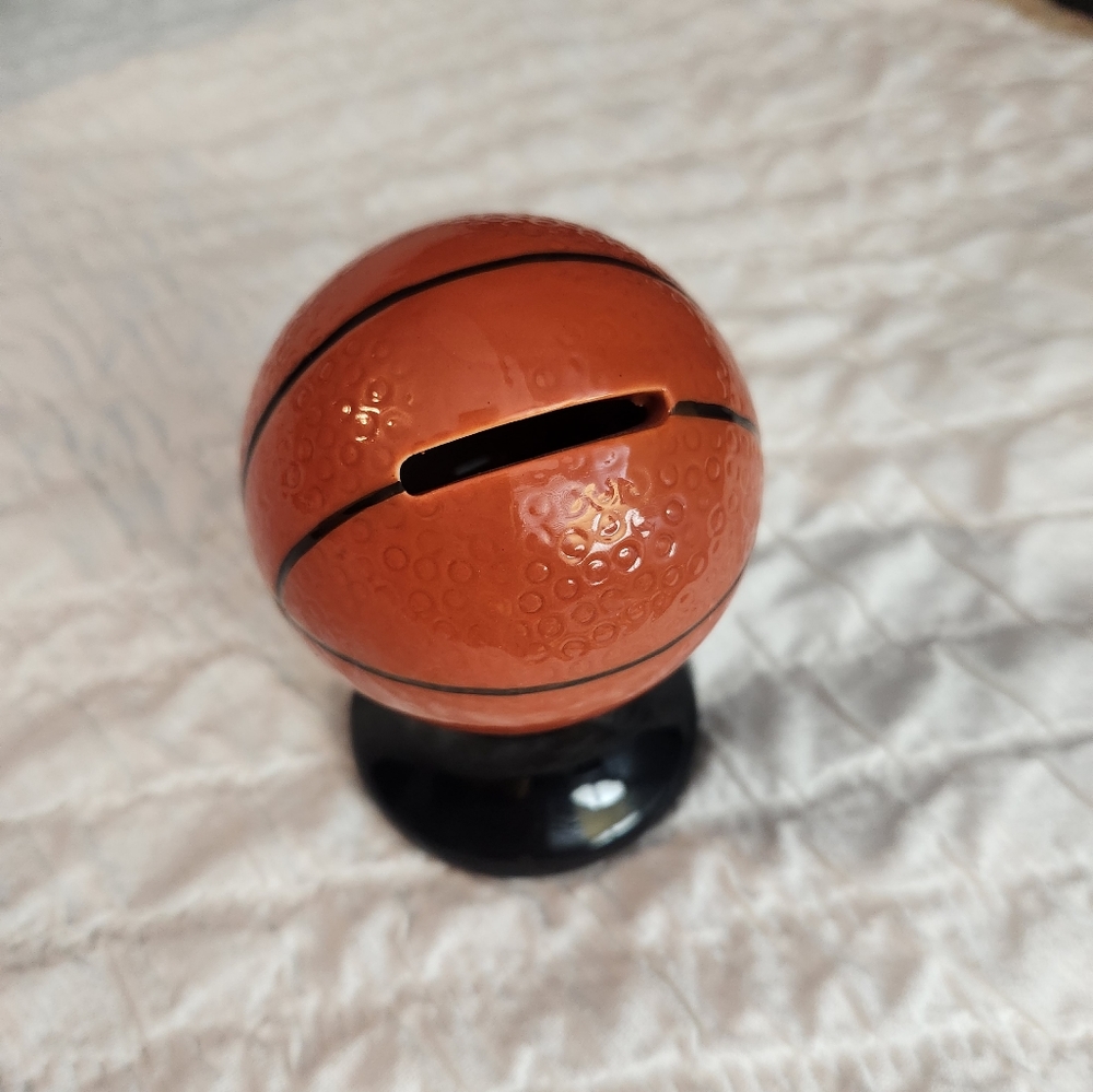 piggy bank "basketball"